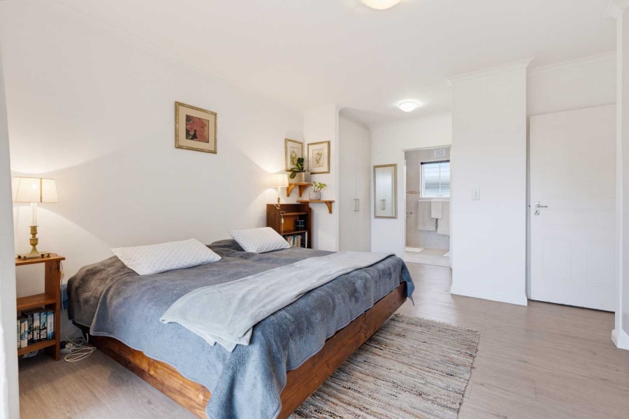 4 Bedroom Property for Sale in Sunningdale Western Cape